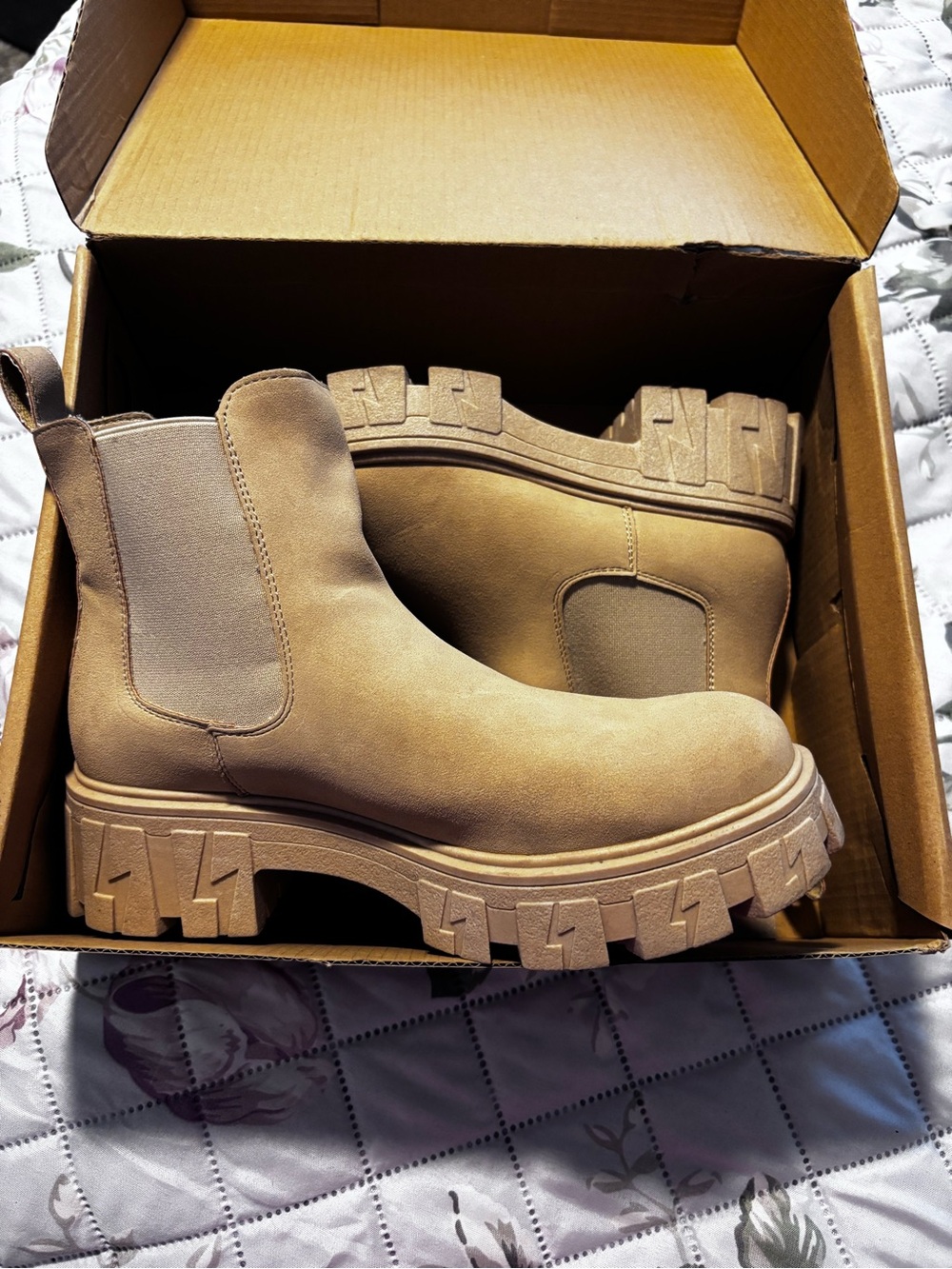 Chunky Chelsea Lug-sole Ankle Boots in Tan
